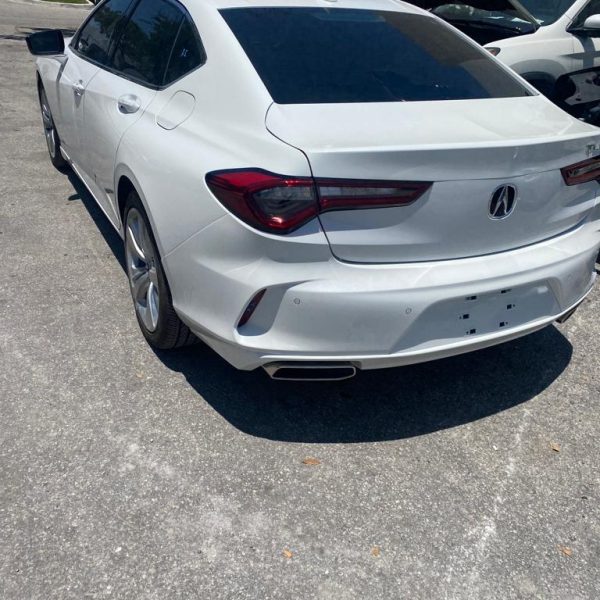 Expert Auto Glass Replacement Services in Pompano Beach