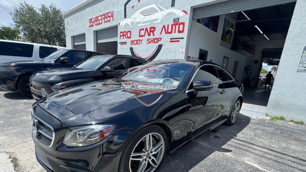 What Insurance Adjusters Look for in an Auto Body Estimate