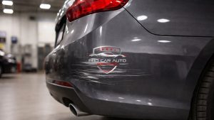 Will a Small Bumper Scratch Lower My Car's Trade-in Value at a Florida Dealership