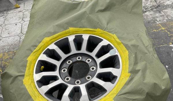 Signs It's Time for Auto Glass Replacement: